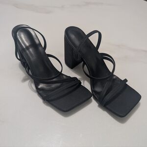 Y2K 90's Style Black Strappy Chunky Block Heel Sandal Size 7.5 Rubber NWOT Prom
